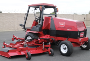 Toro_Groundmaster_Performance_Mowing